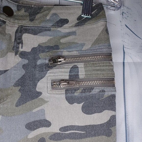 Umgee camo ankle skinny pants - Picture 2 of 12